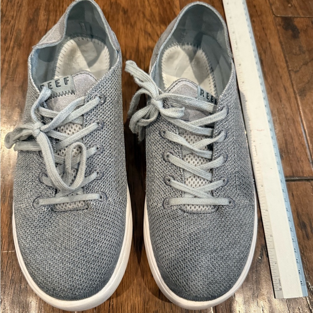 Reef Light Grey Knit Lace-Up Casual Sneakers